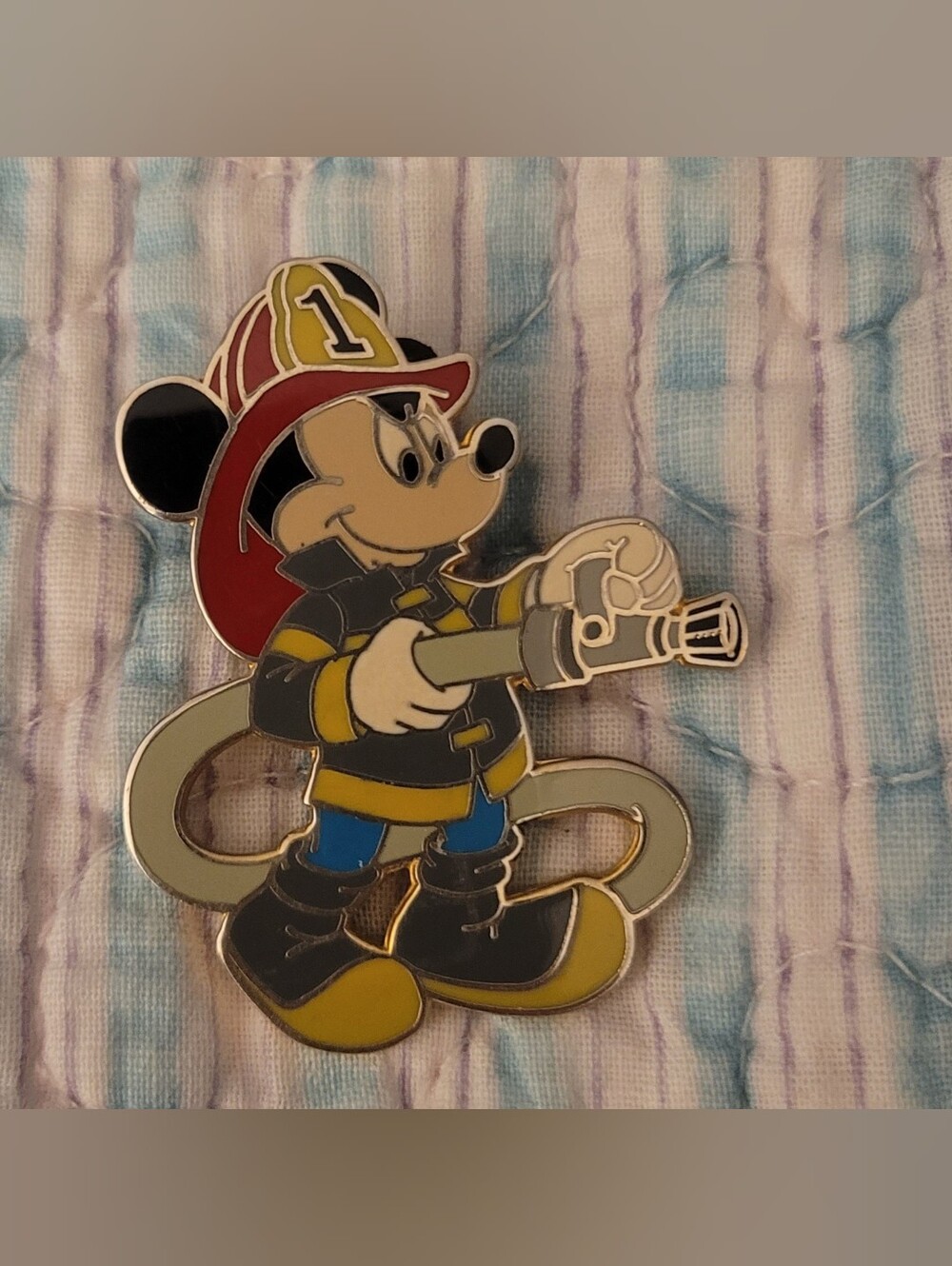 Disney Trading Pin 2007 Mickey Mouse Fireman